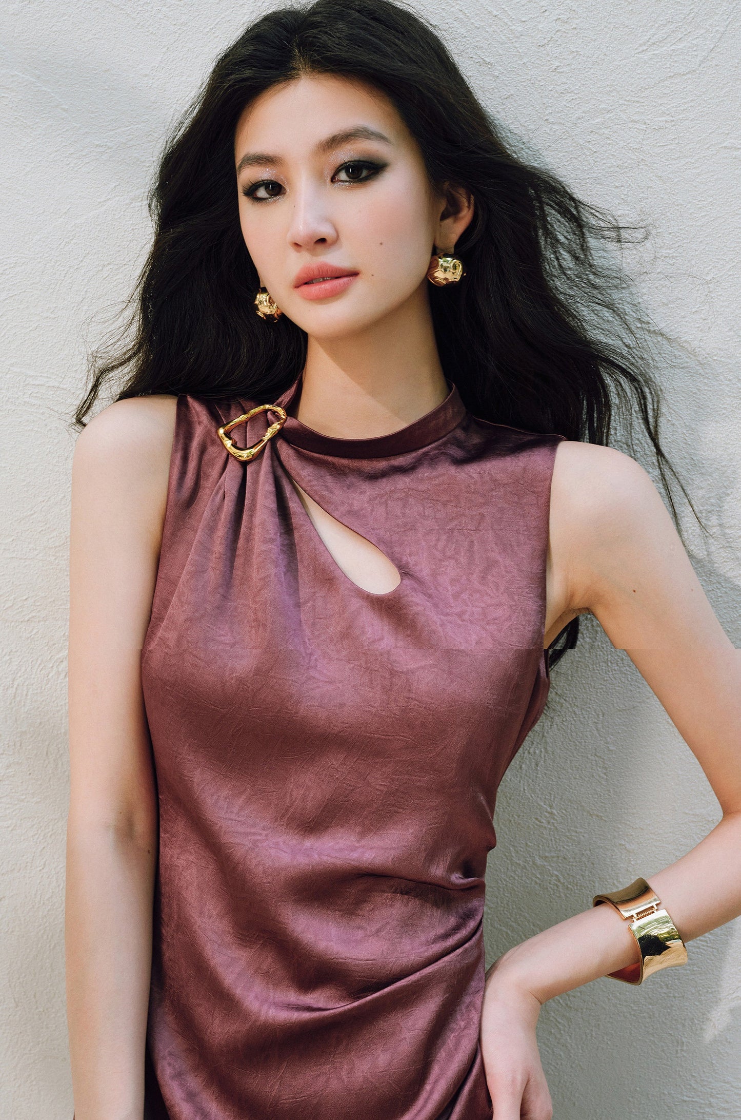 WANGXO |Water Drop Cutout, Custom Pin & Pinch-Pleated Sleeveless Dress- SENA