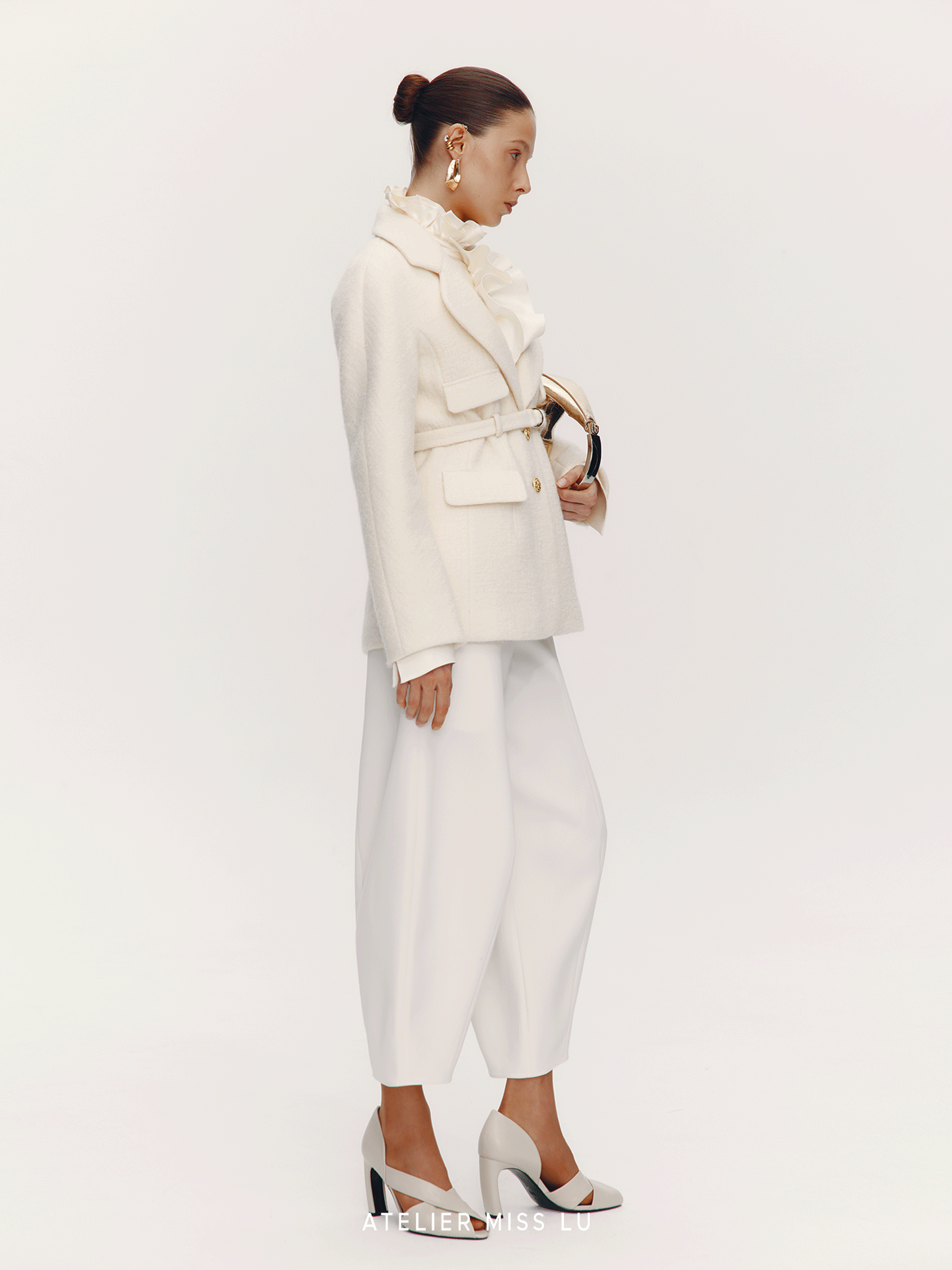 ATELIER MISS LU  intage flower buckle sheep wool blazer - RELIC.