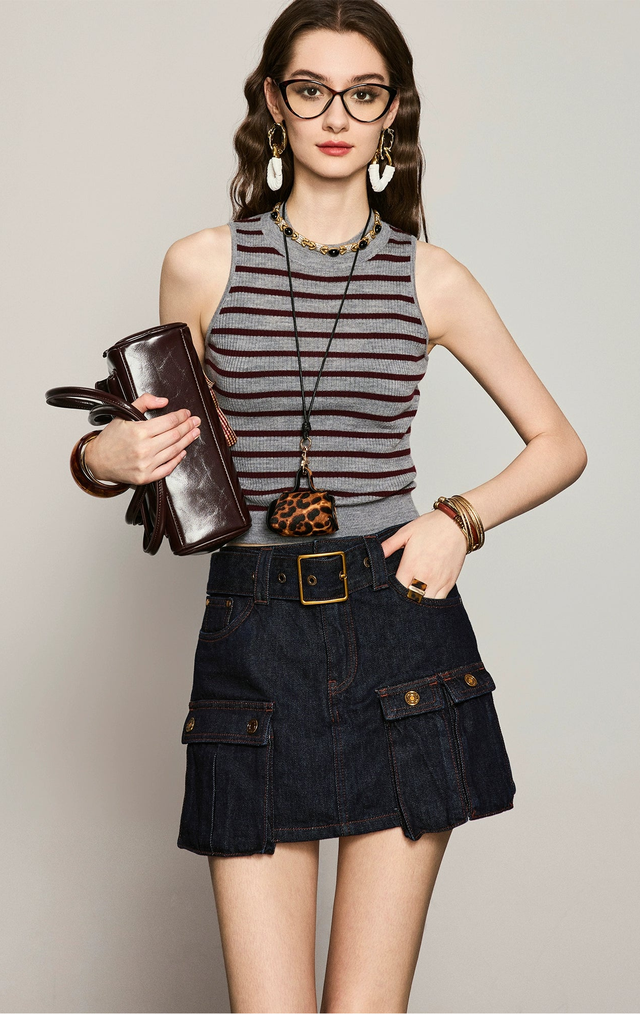 ANNASPEAK long-legged  long-staple  corduroy cargo jeans.