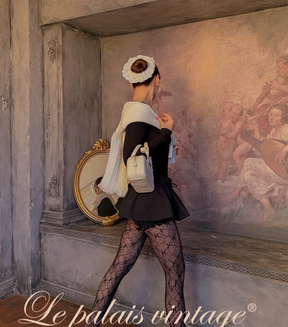 Le Palais Vintage White Twist V Tie Hood Slim Fit Sweater-KEN.