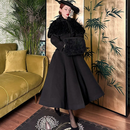 Le Palais Vintage's cape black thick woolen coat - Ster.