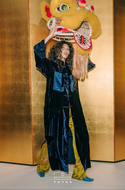 TUYUE Blue Silk Velvet Handmade Buckle Stand Collar Robe Jacket - RUTH.