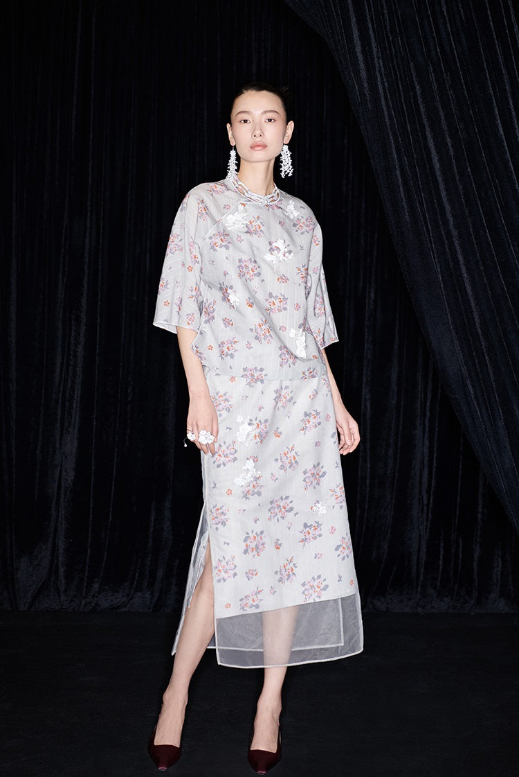 M essential Ma Kay designer Jinghe printed fabric floral nail beads top - JULY.