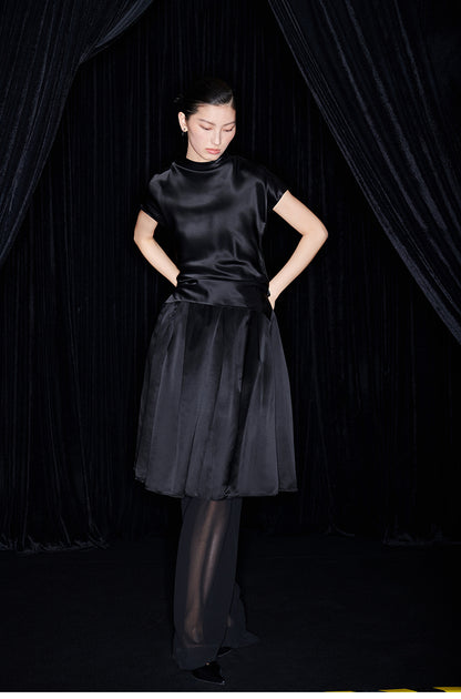 M essential Mackay designer Morley Flat Lace-up backless top pleated black skirt - Sidd.