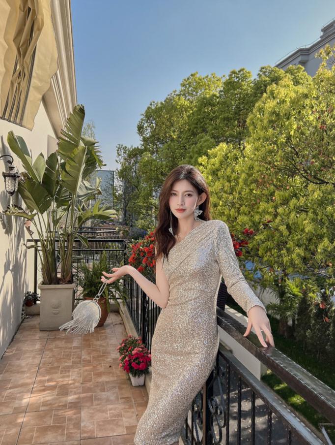 DOLLY Luxury Slant Collar Long Sleeve Sequin Slim Fit Backless Dress-IU