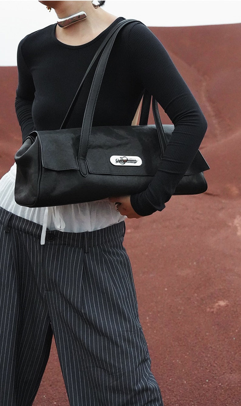 IUBALLET Tanned Leather Shoulder Barrel Bag - SPIRIT.