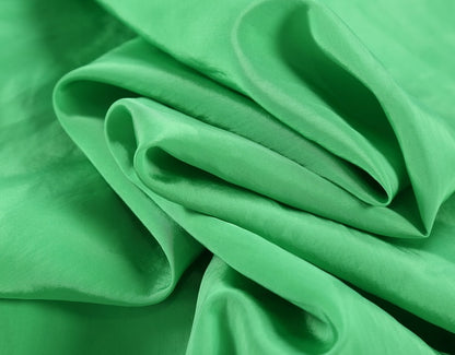 COMME MOI Lv Yan designer dopamine women's peak-necked silhouette shirts - MILA.