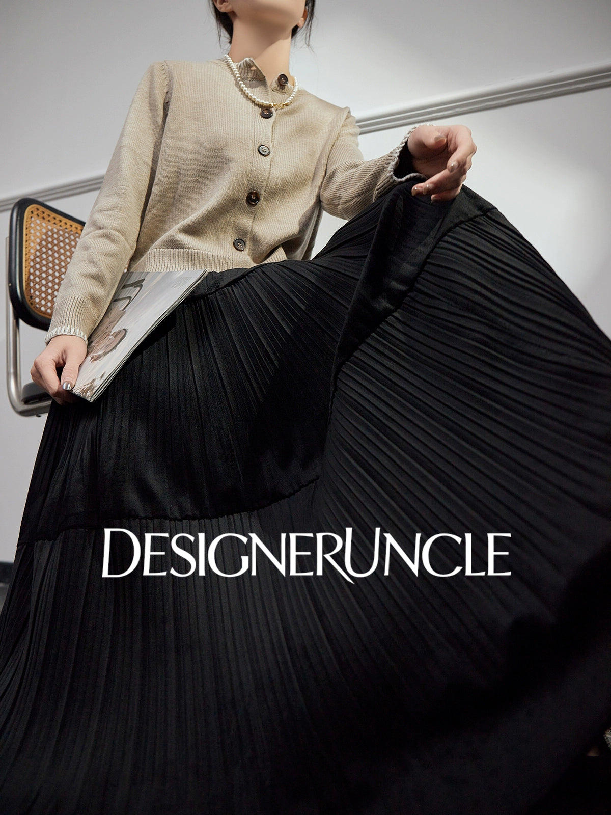 DGU "Lanmo" black high-waisted new pleated long skirt looks slim and versatile - Charles.