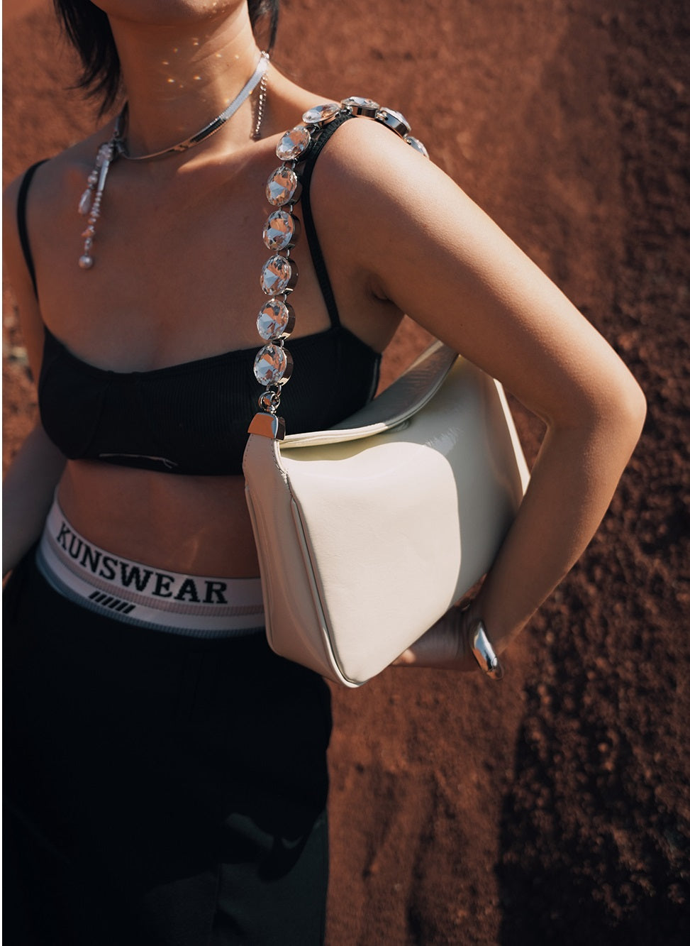 IUBALLET White Diamond Underarm Carry Bag - SAUCE.