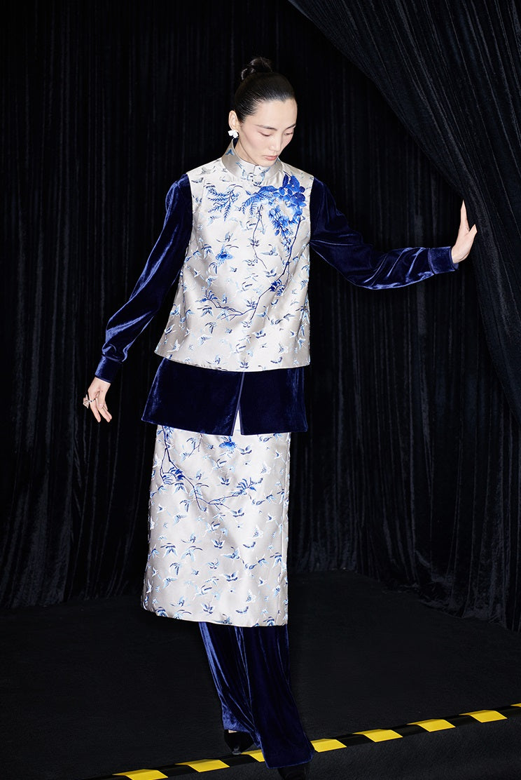 M essential Mackay designer butterfly jacquard blue vine and butterfly embroidery vest - DOME.