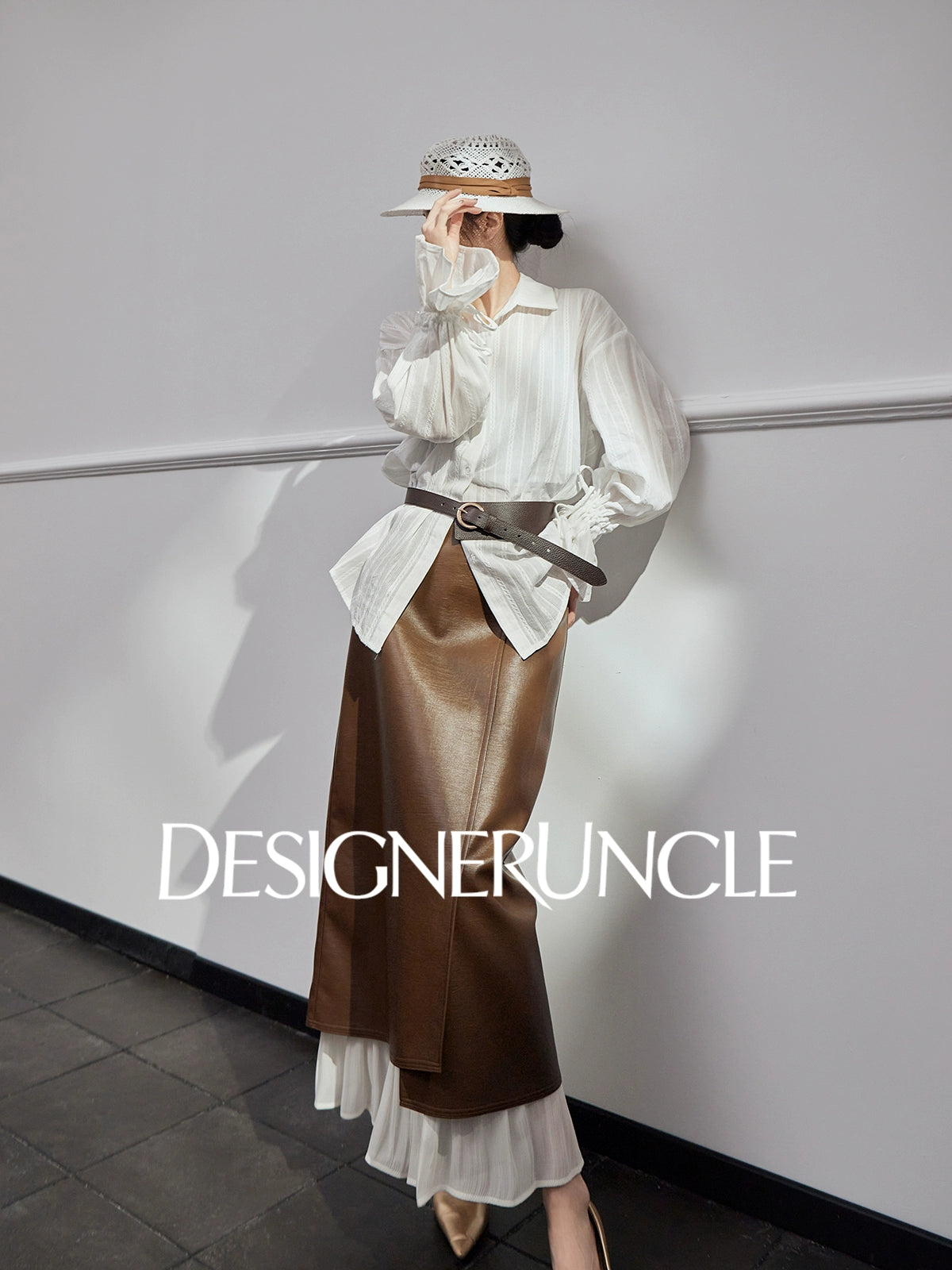 DGU "Hibiscus" white new design loose commuting versatile slimming top - ARCANE.