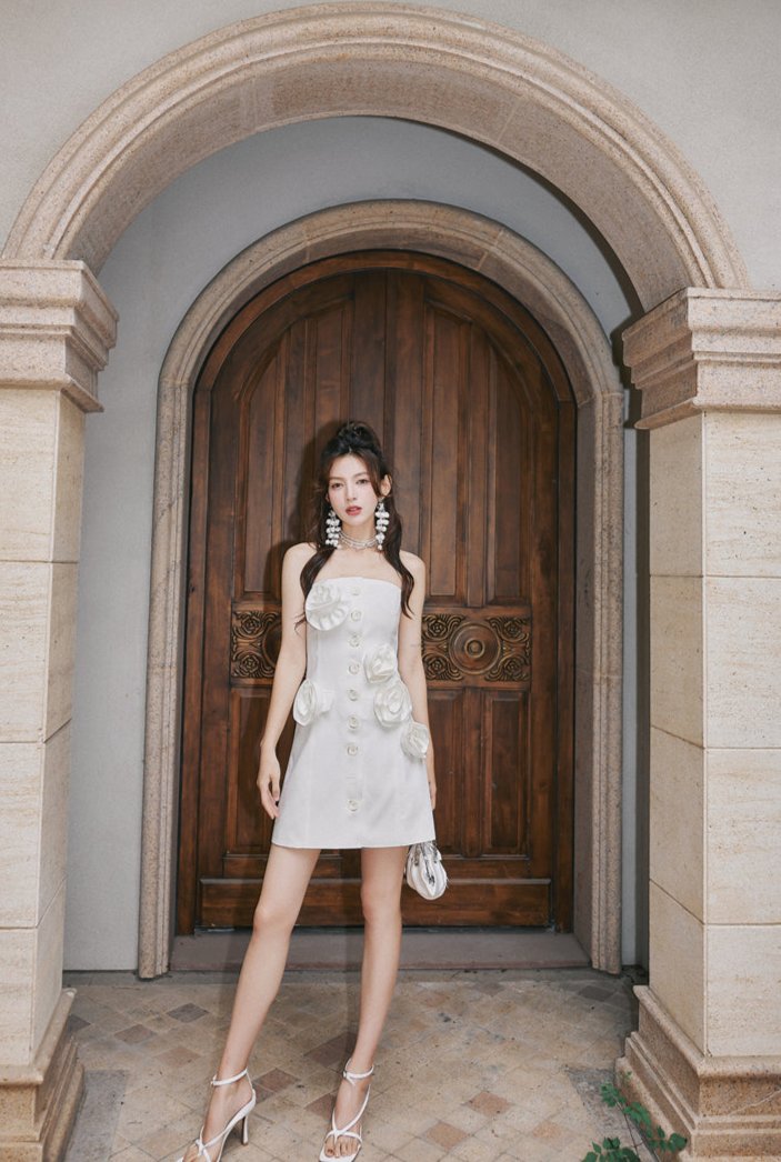 DOLLY Elegant White Flower Bud Chest Wrap High Waist Shor t Banquet Dress-LOLO