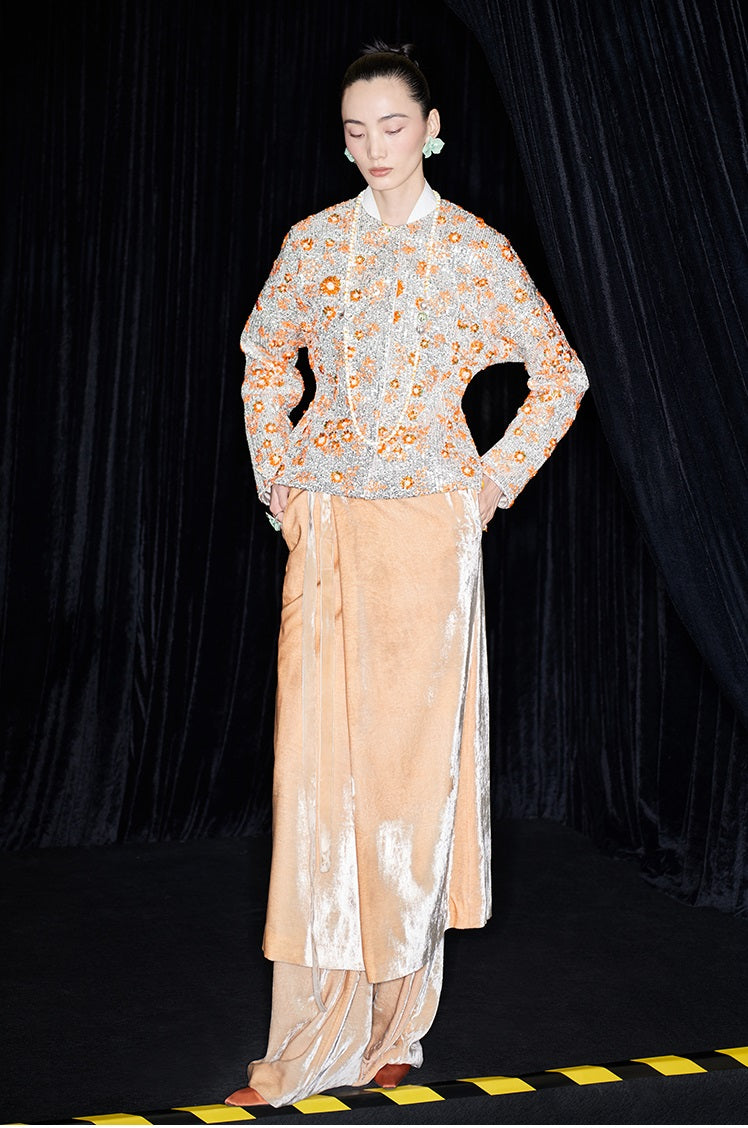 M essential Mackay designer vermilion persimmon embroidered waist silhouette short coat - PISSY.