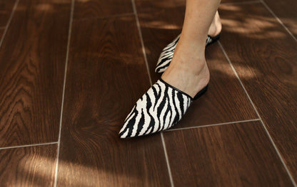 B-FEI zebra print pointed toe flip flat mules-MARK.