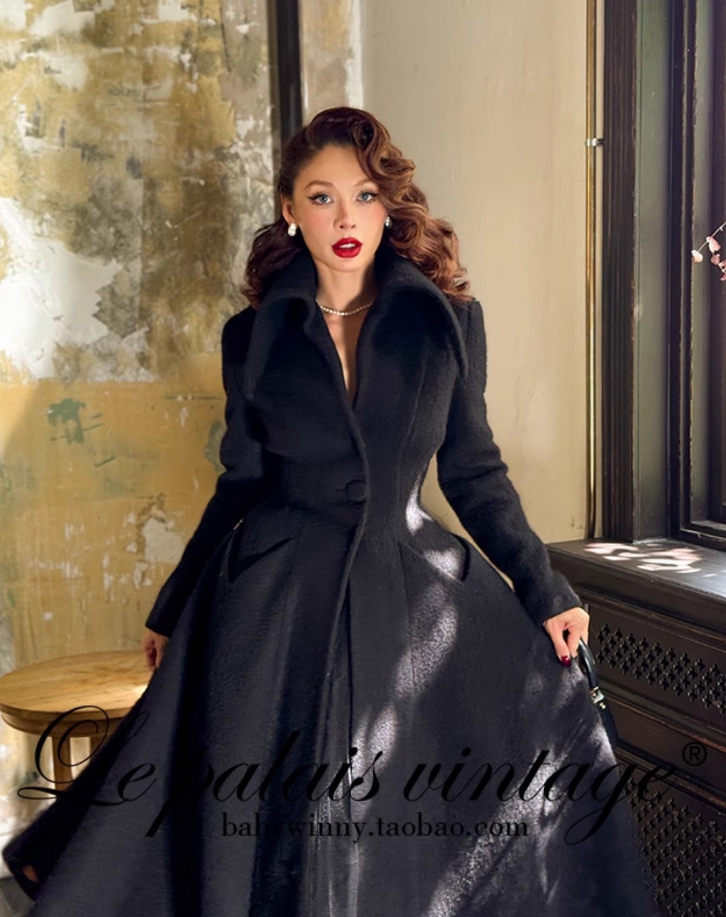 Le Palais Vintage  large skirt black woolen coat-KIA