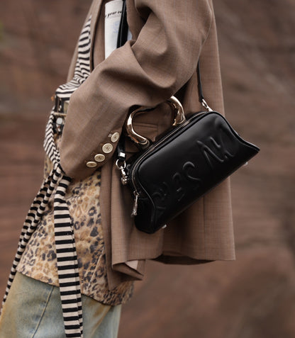 IUBALLET Niche Handle Letter Tote Leather Irregular Baguette Bag - CHARGED.