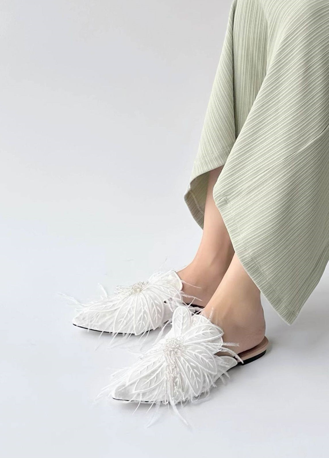 B-FEI white feather flower rhinestone flat mules-ARJO.