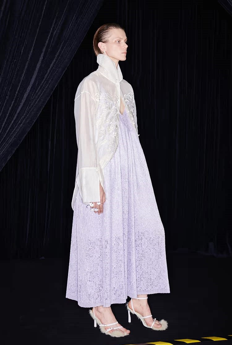 M essential Mackay designer taro lace pleated plunging V-neck dress - MARRY.