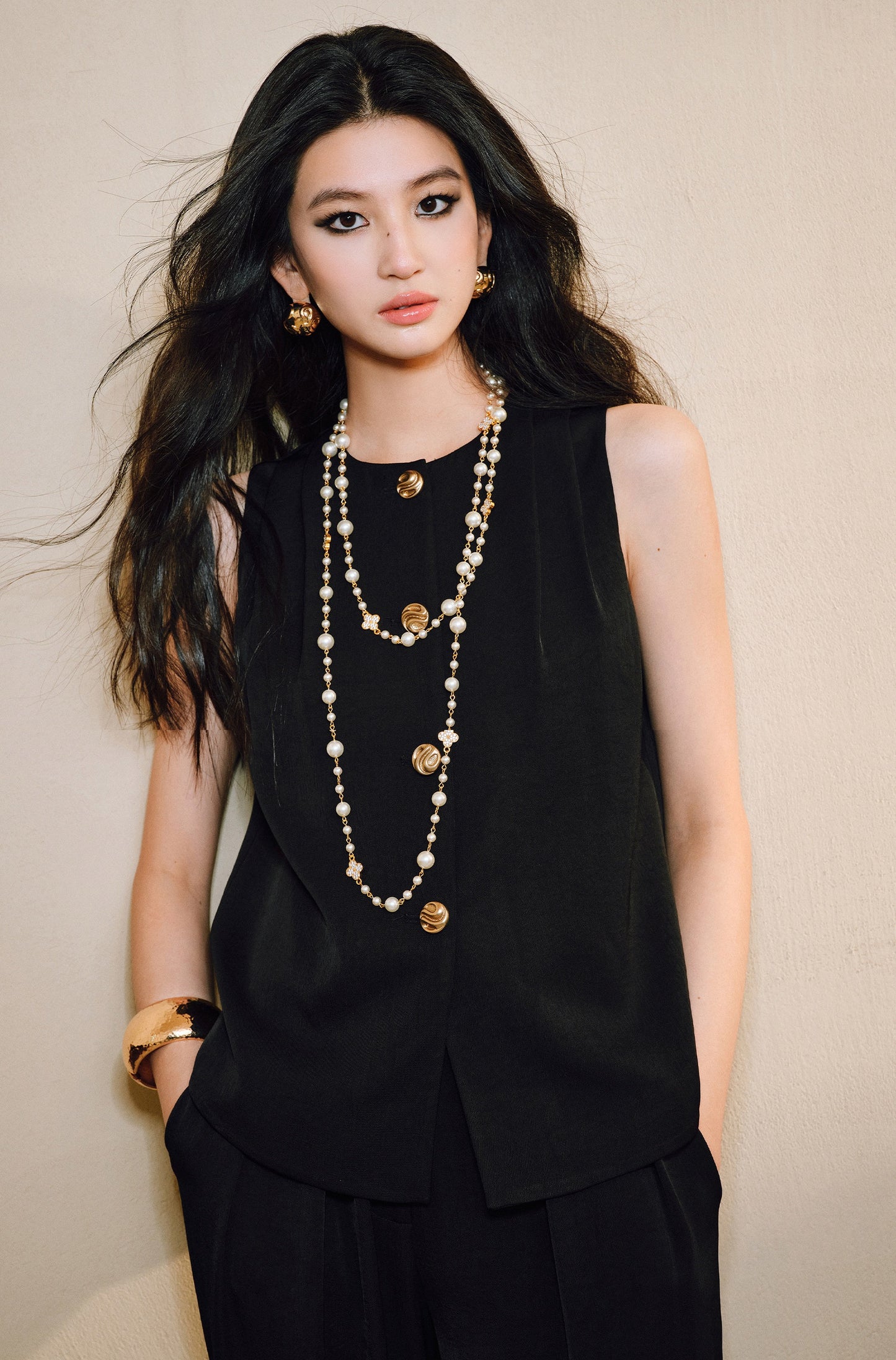 WANGXO | Skin-Friendly Fabric with High-End Metal Buckle Hand-Pinched Layered Urban Suit -NIXI