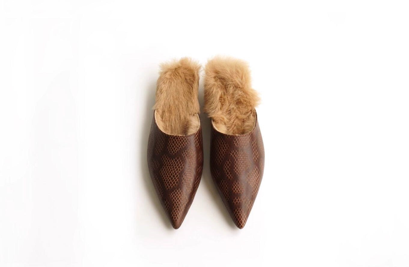B-FEI pointed toe fur shoes-MARU.