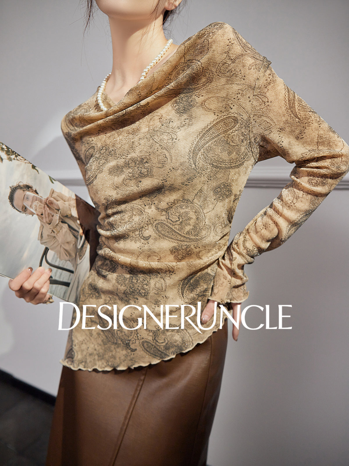 DGU "Gilded" khaki T-shirt autumn new retro print slim commuter slimming top - JACE.
