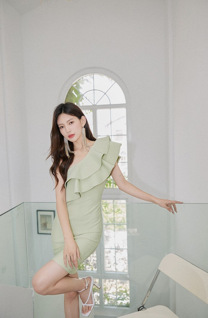 DOLLY High End Slant Collar Ruffled Of Shoulder Body Hug Short Formal Dress-ZENAIDA