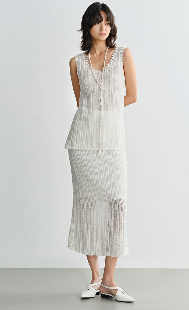 COMME MOI Women's White Cutout Raw Edge Knitted Vest - STELLA.