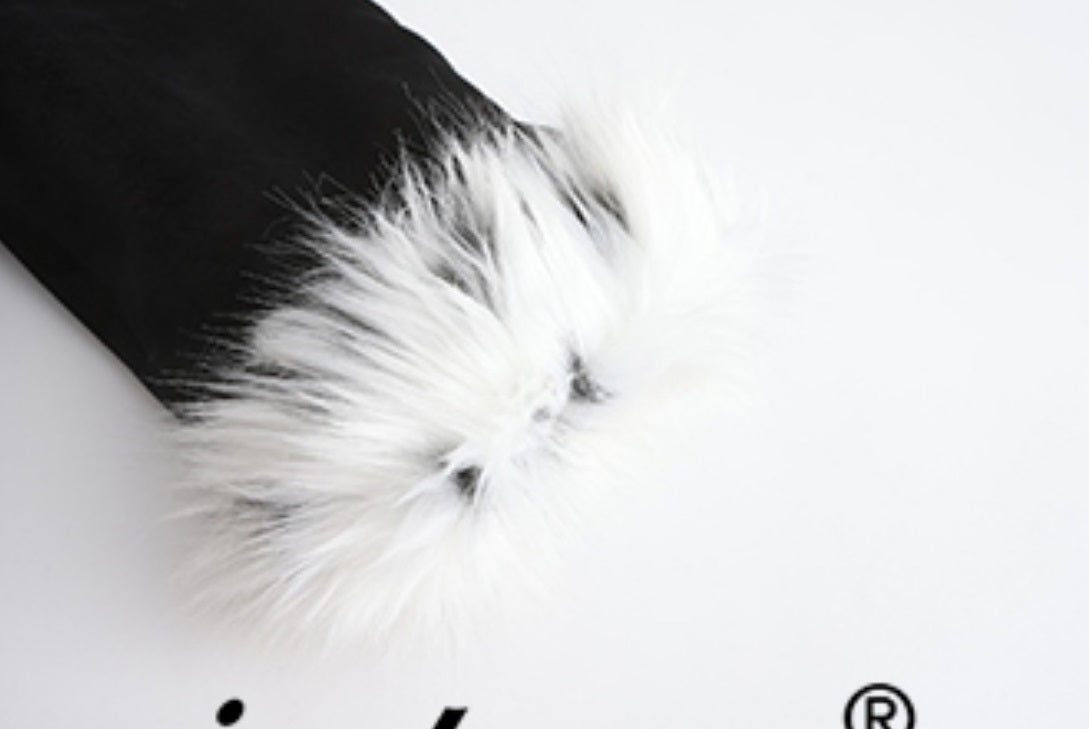 Le Palais Vintage  Black and White Dot Silhouette Fur Coats -DOE