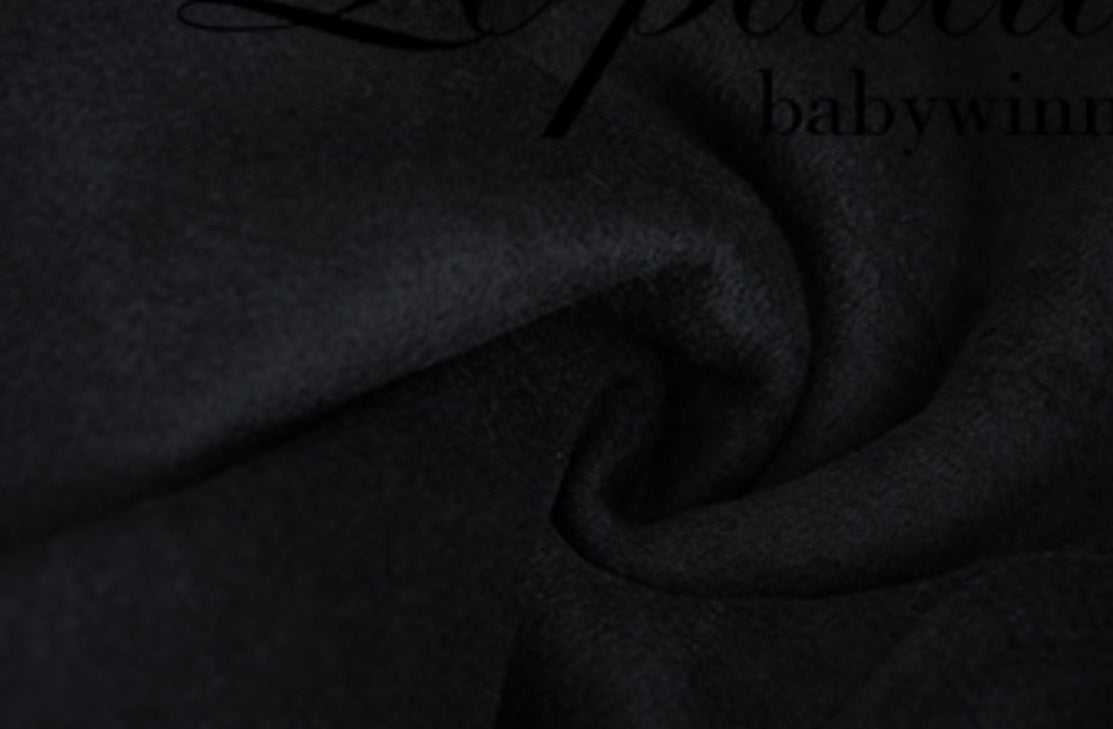 Le Palais Vintage  Black and White Dot Silhouette Fur Coats -DOE