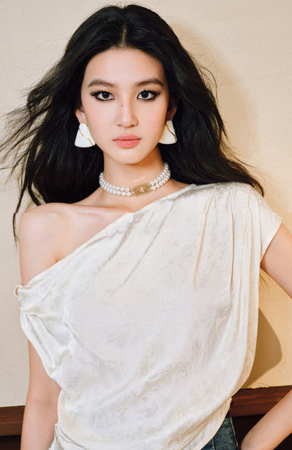 WANGXO Heavy Work Glossy Satin Hand-Pinched Pleats Slanted Shoulders Twisted Top - CERYS