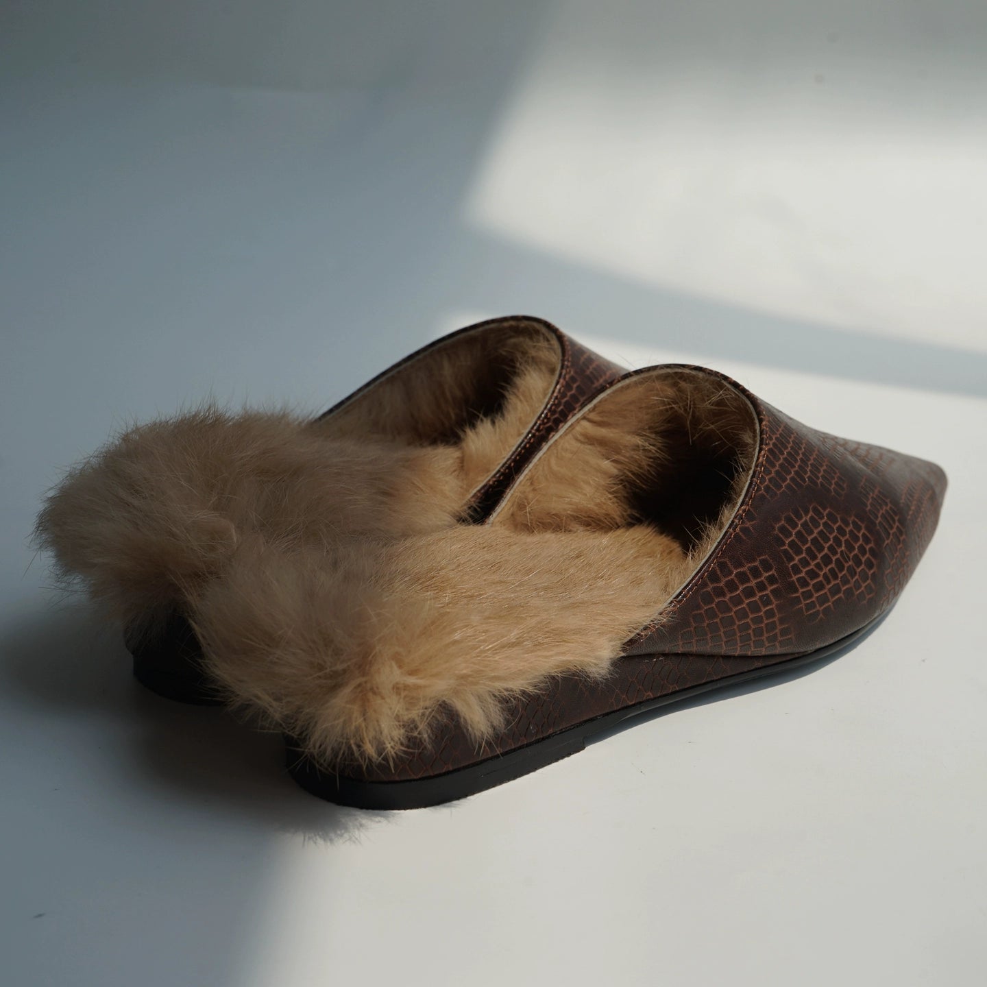 B-FEI pointed toe fur shoes-MARU.