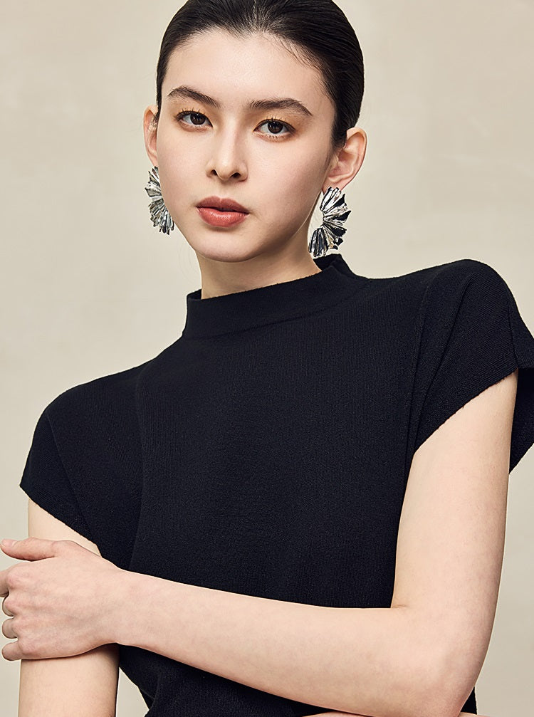 HECO Sleeveless Slim Mock Collar Red Black Gray Knit Top  - THRONE.