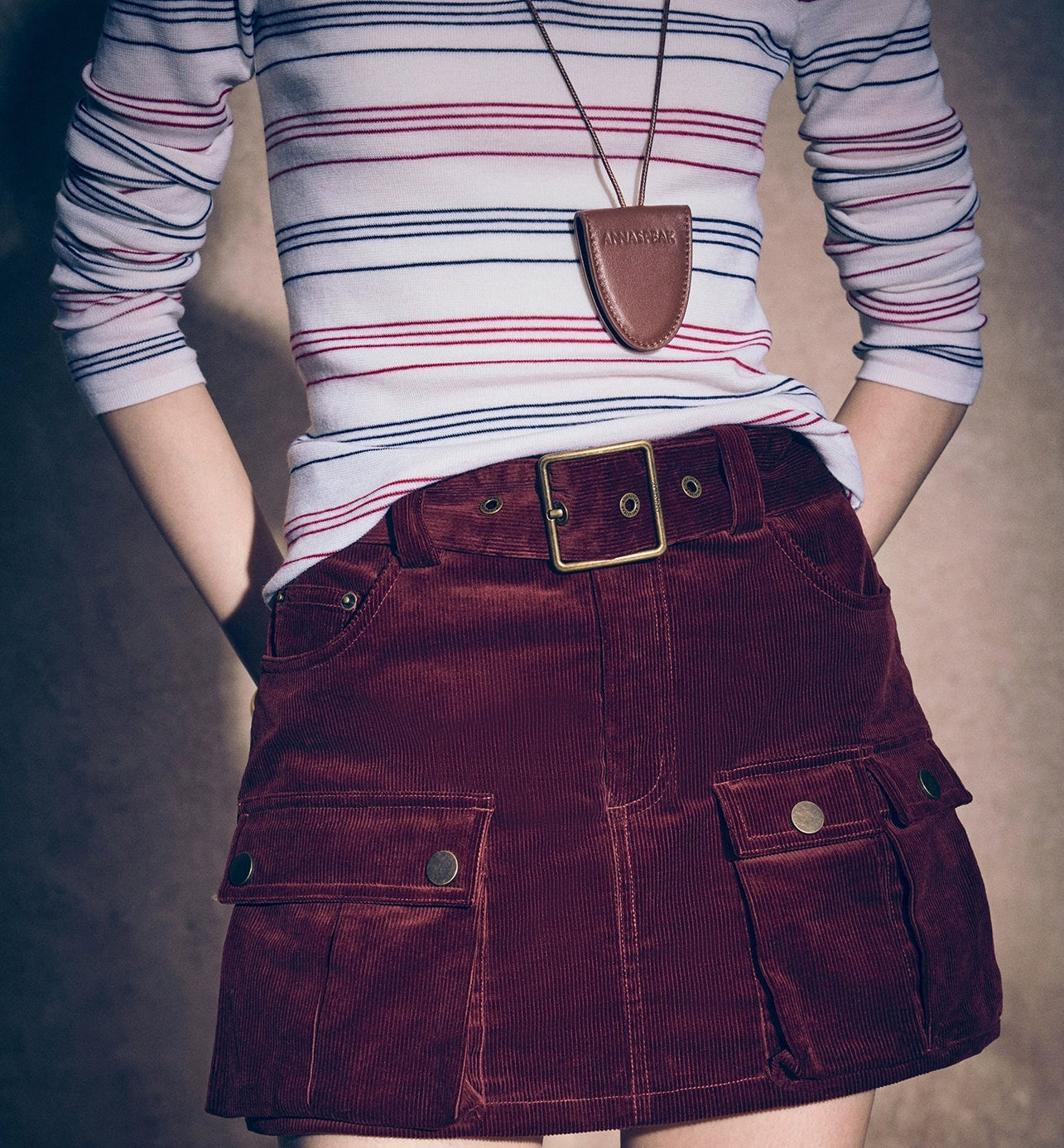 ANNASPEAK long-legged  long-staple  corduroy cargo jeans.