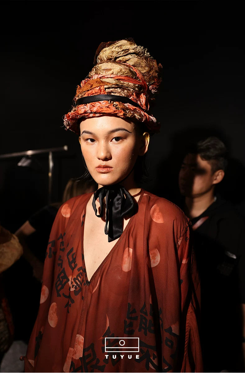 TUYUE Art Print Disc Buckle V-Neck Chiffon Loose Top-DAWN