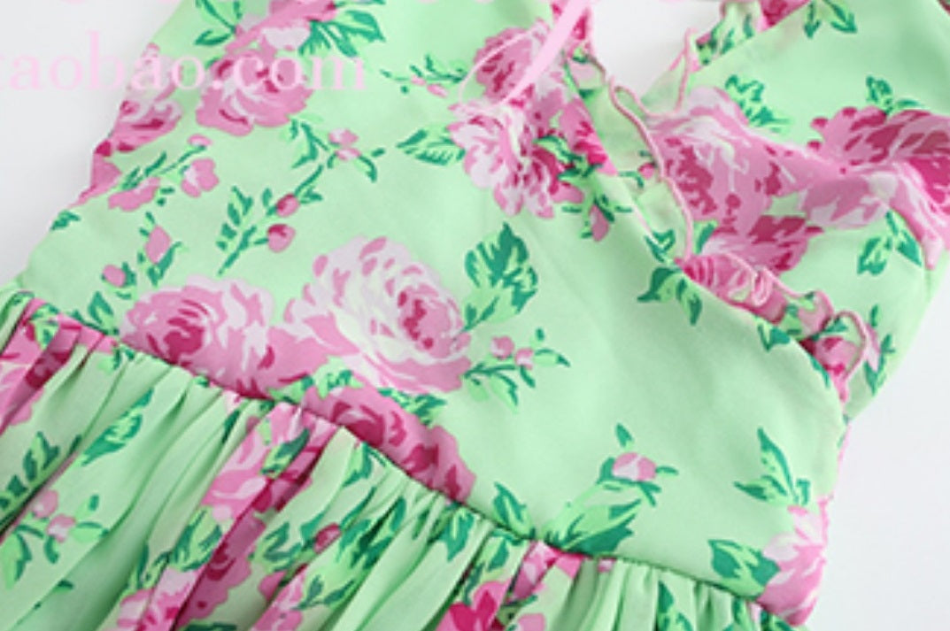 Le Palais Vintage is a silk wrap halter neck dress-GEE