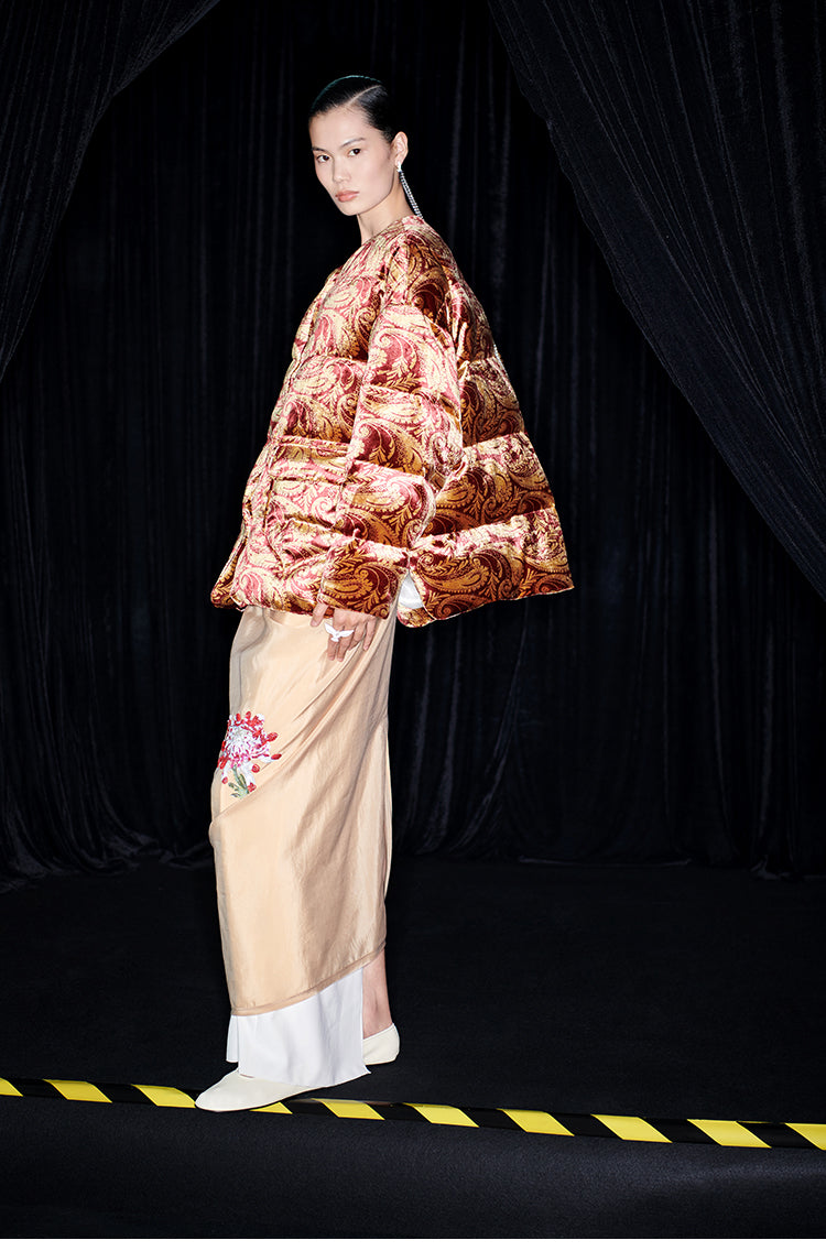 M essential Mackay designer Tuoba silk-velvet silhouette puffer jacket  dress- Tuoba