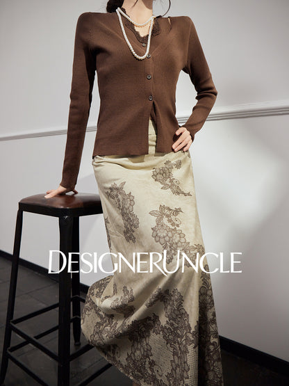 DGU "Mo Man" khaki green autumn new retro print high-waisted design skirt - MANE.