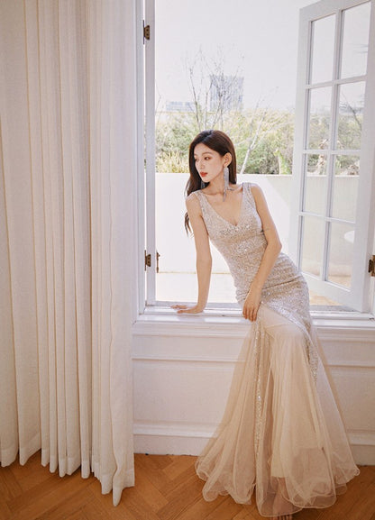 DOLLY Elegant Deep V-Neck Sleeveless Sequin Mesh Long Cocktail Dress-JUSTINA