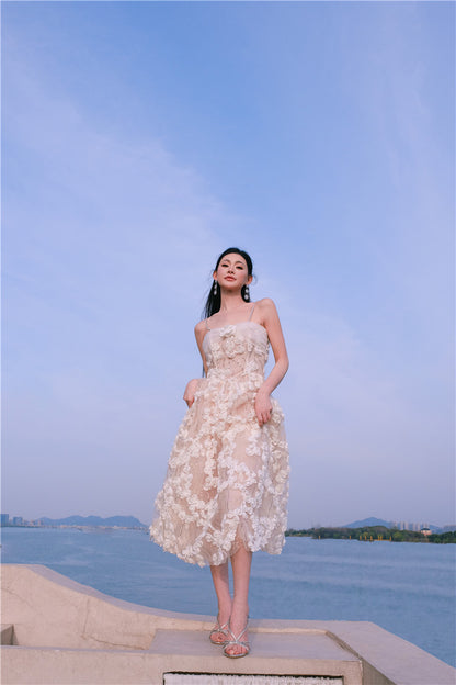 Wardrobes by Chen Luxury White/Beige Sleeveless  Flower Dress-Leah