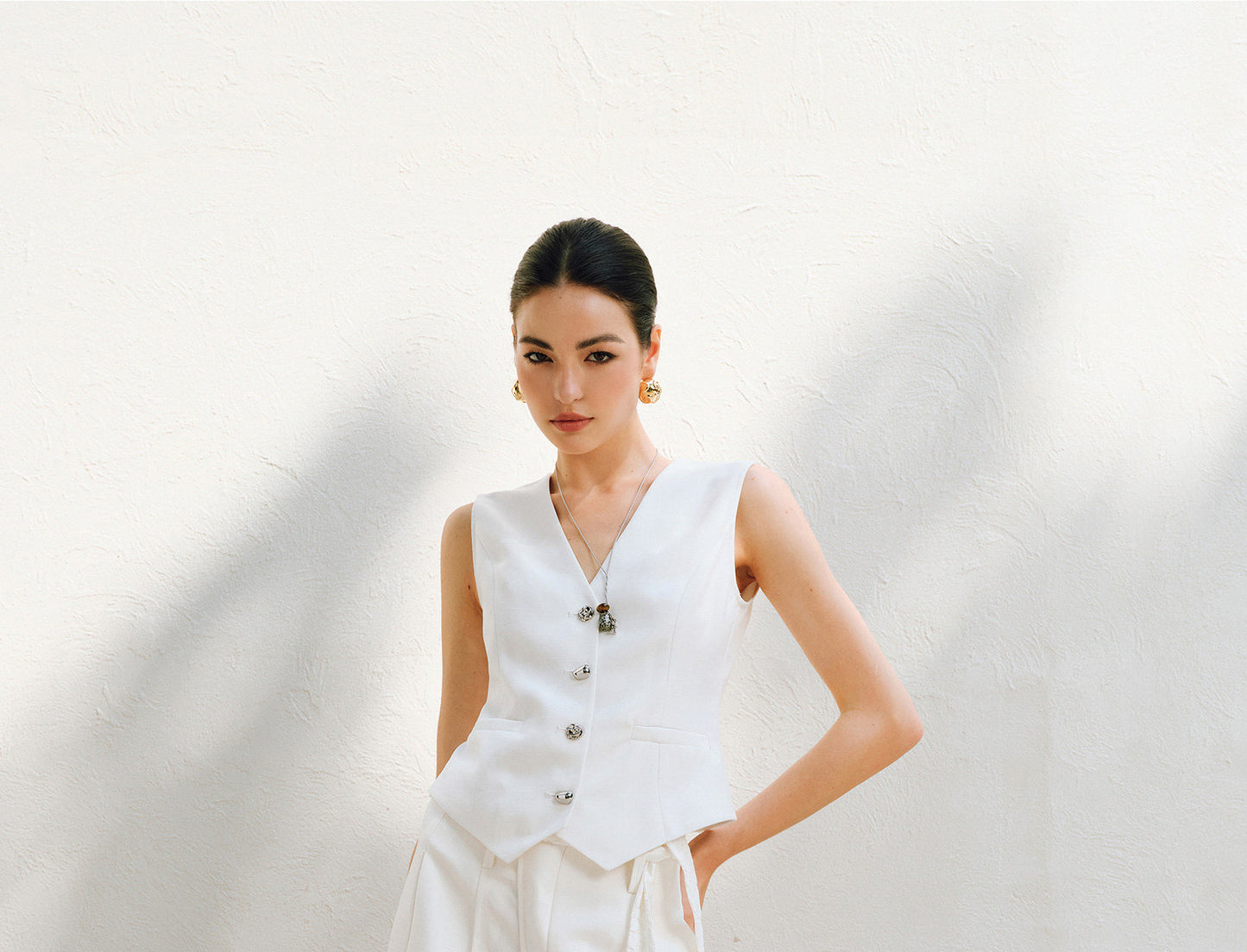 WANGXO |V-Neck Vest & Belted Straight Pants Intellectual Suit Set -NÉRA
