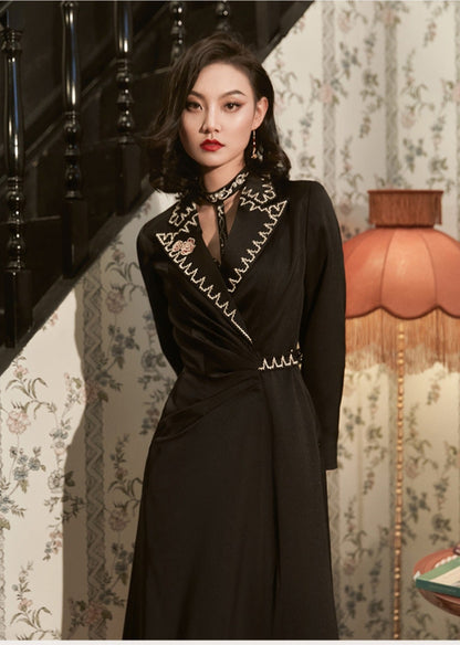 Magic Q's black embroidered waist pinched pleats long-sleeved trench dress- Bk