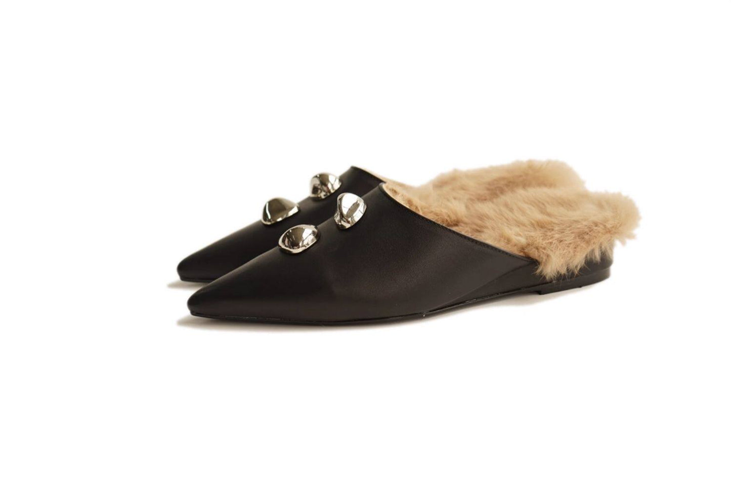B-FEI black leather single shoe with metal buckle.