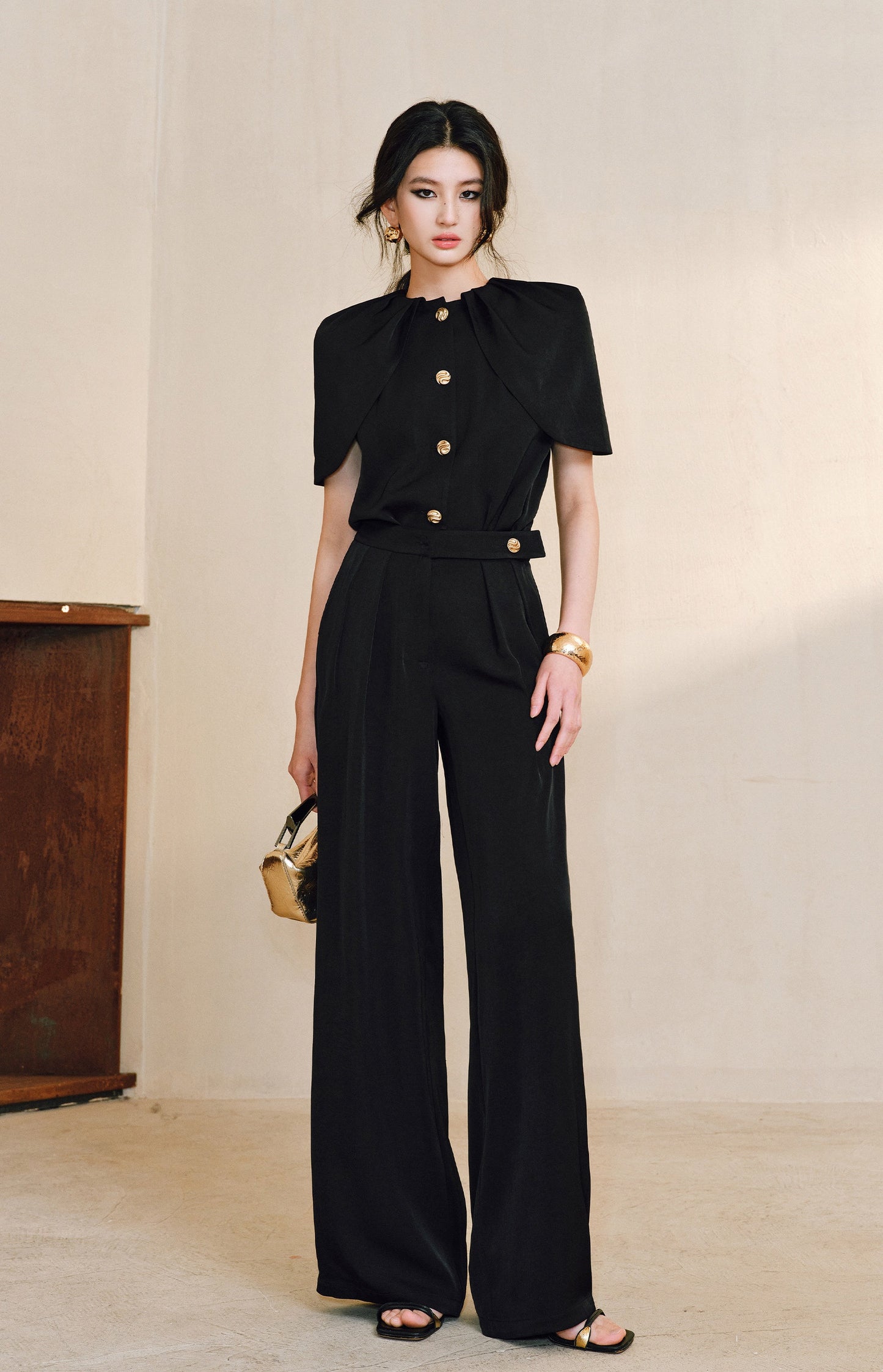 WANGXO | Skin-Friendly Fabric with High-End Metal Buckle Hand-Pinched Layered Urban Suit -NIXI