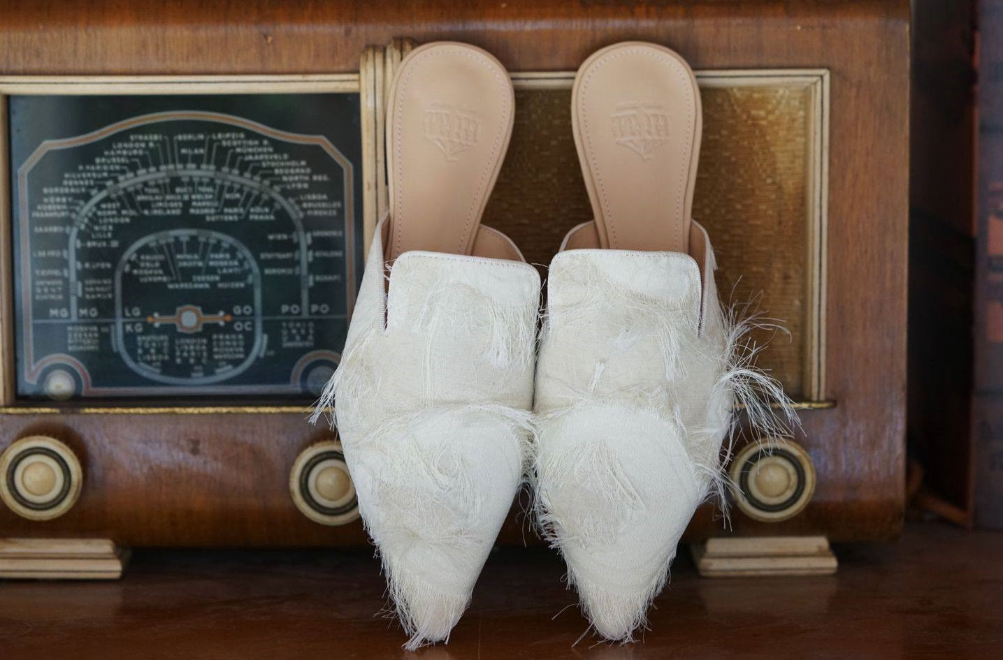 B-FEI white fringed pointed toe flat shoes-KUTAPRO.