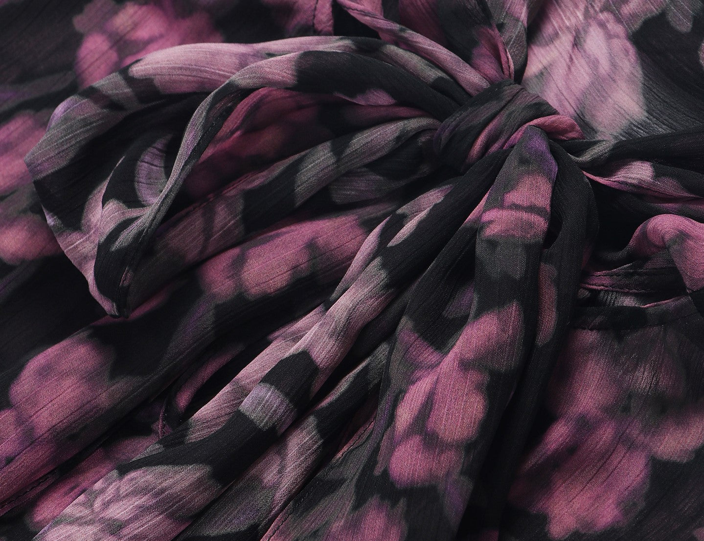 WANGXO | Stand Collar Shun Yu Wrinkled Print Sleeveless Ribbon Shirt -EVELINA.