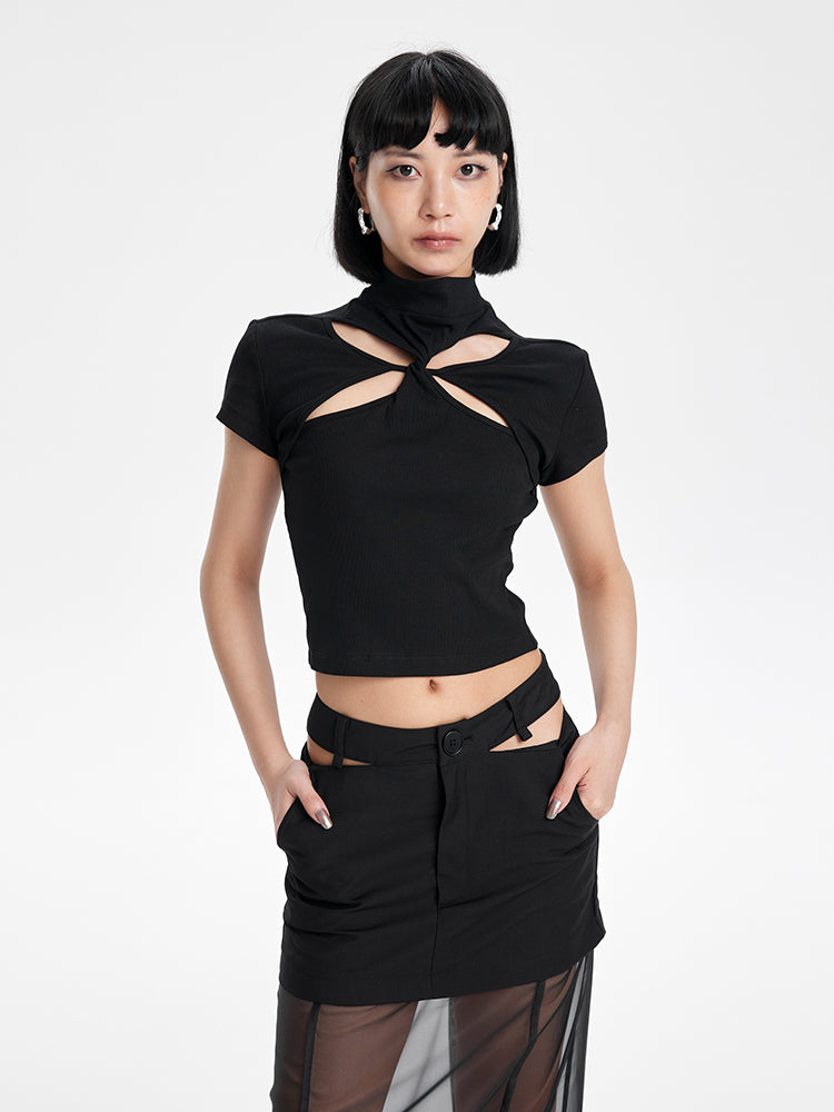 TINY IN american cropped cut-out top with a half-high neck -GOJO