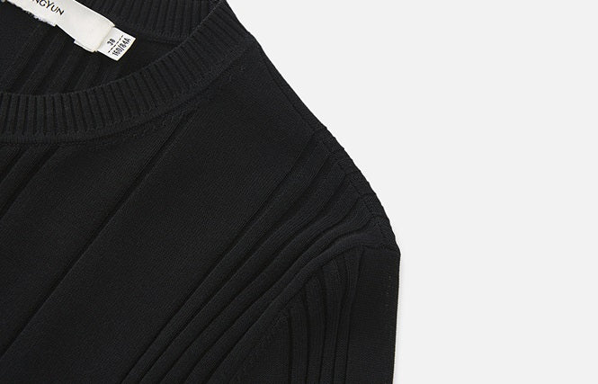 ZHUCHONGYUN black simple mid-sleeve slim knit top-IKARI.