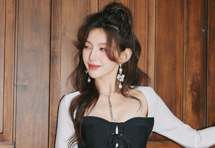 DOLLY Luxury Pretty Retro Style Bow Diamond Tassel Chic Earrings-EDITA