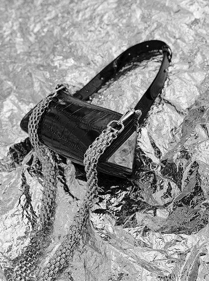 IUBALLET Stylish Leather Triangle Bag - CLOSED.