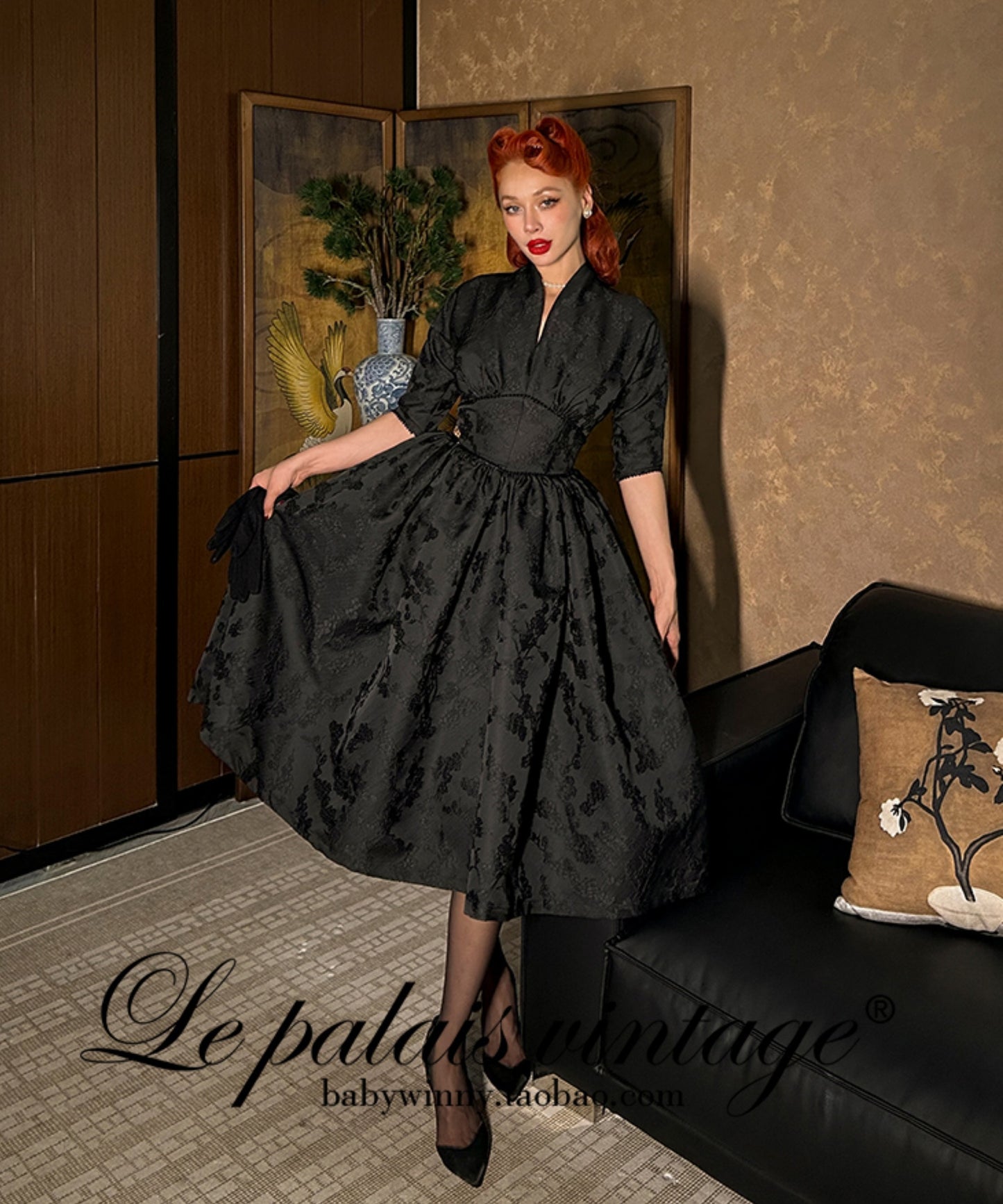 Le Palais Vintage Heavy Vintage Lace Dark Pattern False Waist Seal Bat-Sleeve Swing Dress-FAFA